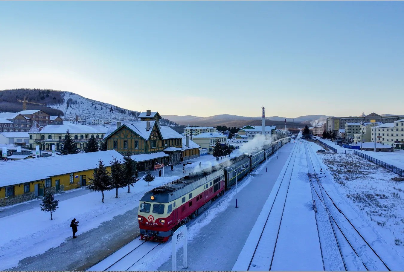 1760073605427648.jpg 641.jpg